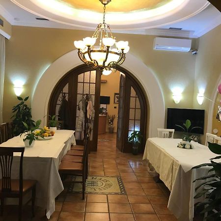 Hotel Nais Durres Exterior photo