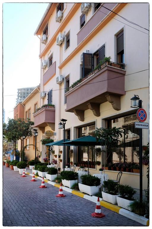 Hotel Nais Durres Exterior photo