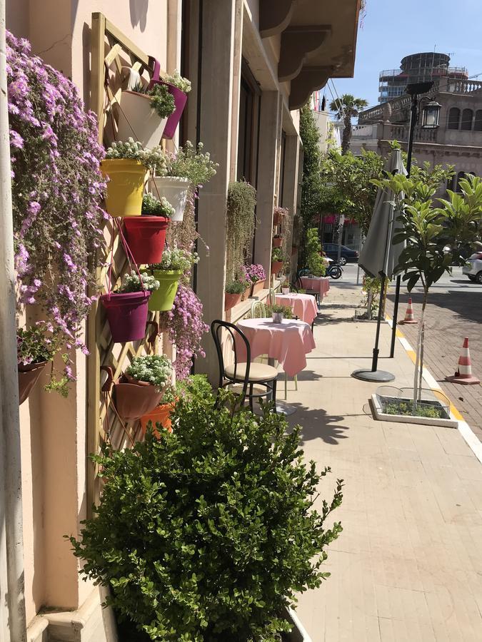 Hotel Nais Durres Exterior photo