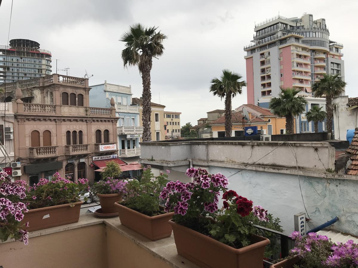Hotel Nais Durres Exterior photo