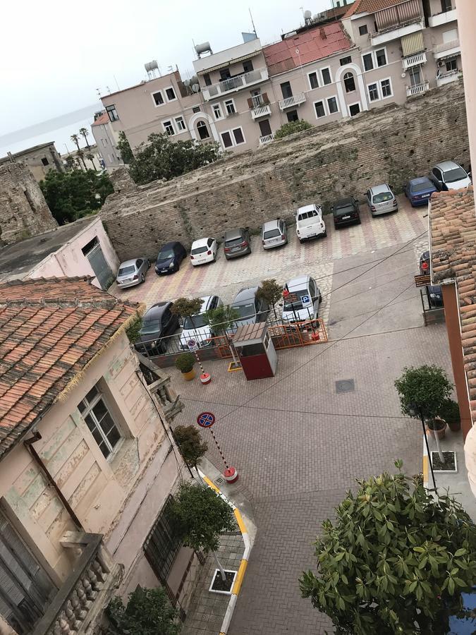 Hotel Nais Durres Exterior photo